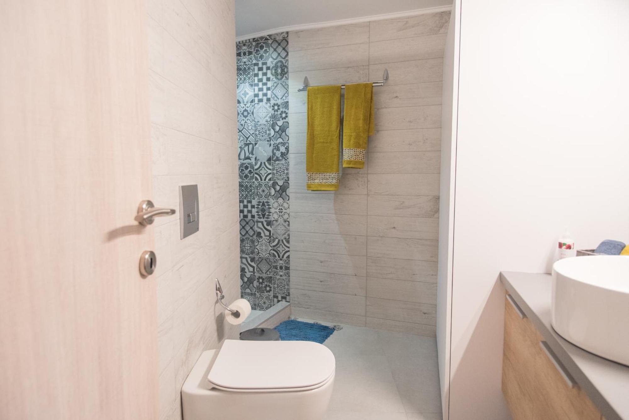 Comfy & Modern Apartment In The Heart Of Heraklion Екстер'єр фото