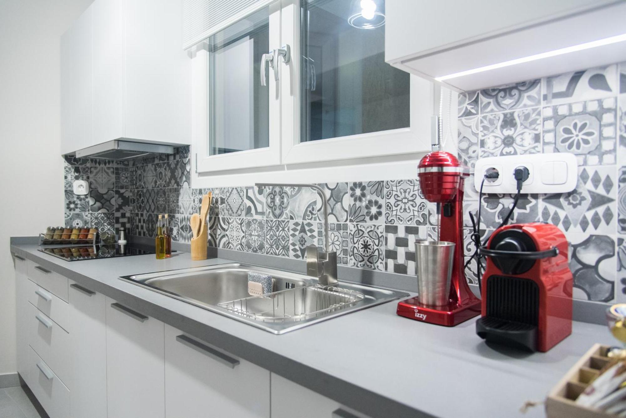 Comfy & Modern Apartment In The Heart Of Heraklion Екстер'єр фото